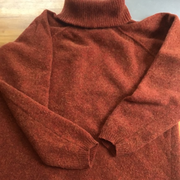 Lambs wool and angora turtle neck - Picture 4 of 7